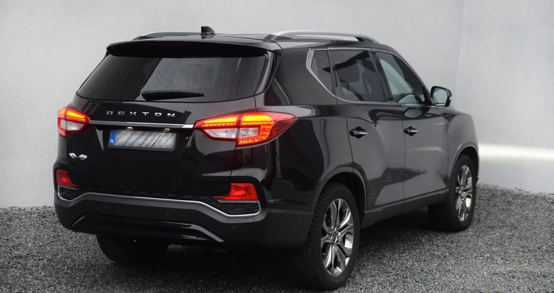 SsangYong REXTON cena 99999 przebieg: 102000, rok produkcji 2018 z Jarocin małe 781